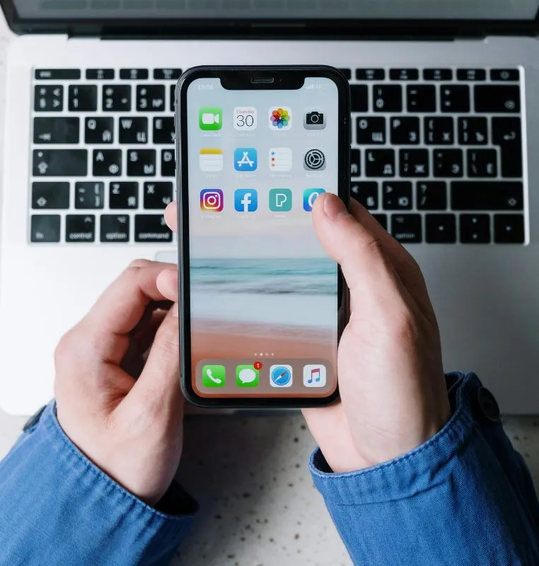 Desarrollar Apps móviles con inteligencia artificial una herramienta para ganar dinero
